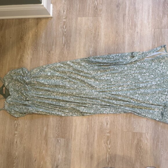 Maternity Knit Maxi Dress, Light Green, Floral Print - Picture 5 of 7